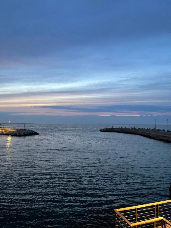 La Finestra Sul Mare Lägenhet Giovinazzo Exteriör bild